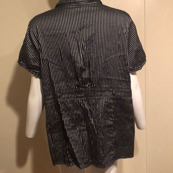 Apt.9 Top  - Picture 4 of 5